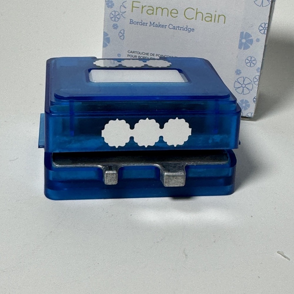 Creative Memories Frame Chain Border Maker Cartridge Punch - Picture 3 of 6